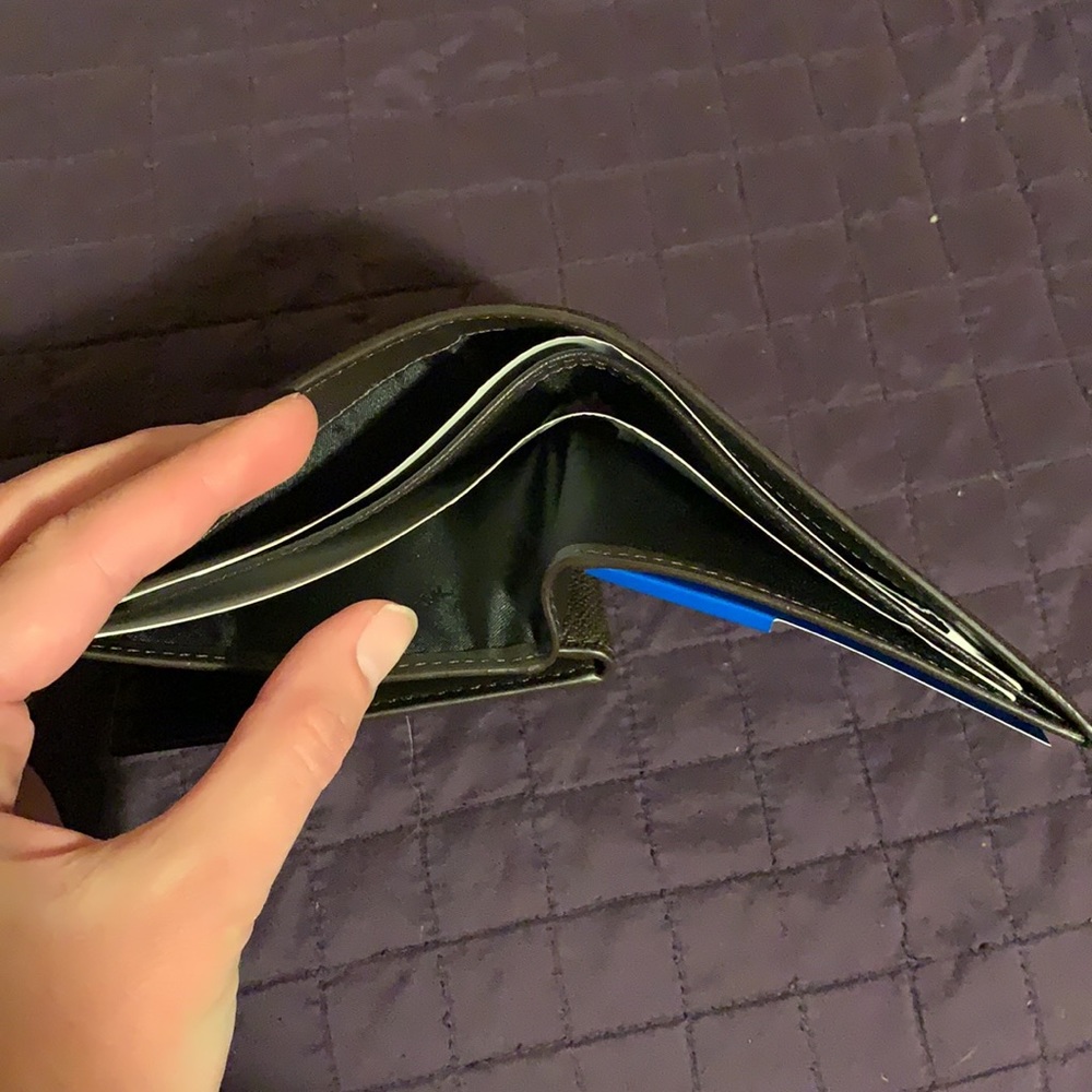 Brand new Michael Kors wallet - Picture 5 of 6